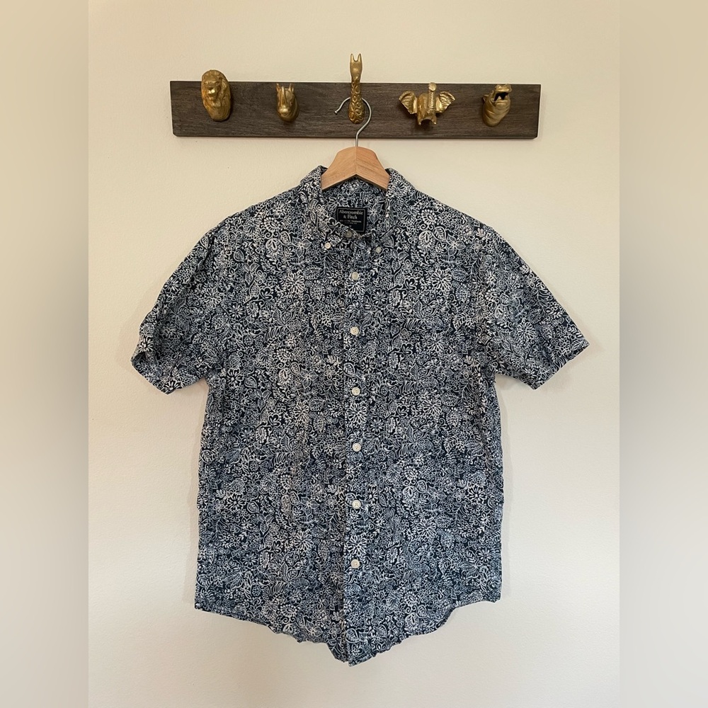 Abercrombie & Fitch Blue and White Patterned Shirt